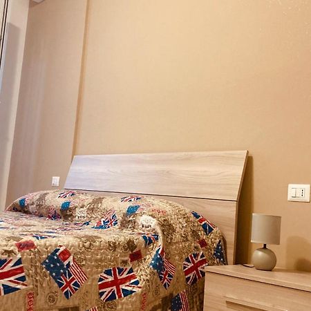 Ferienwohnung La Casa Di Marta Corsico Exterior foto